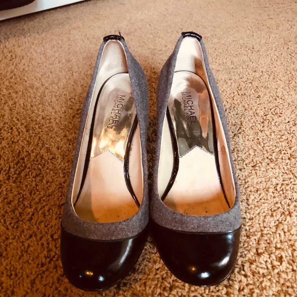 Michael Kors size 8M pumps